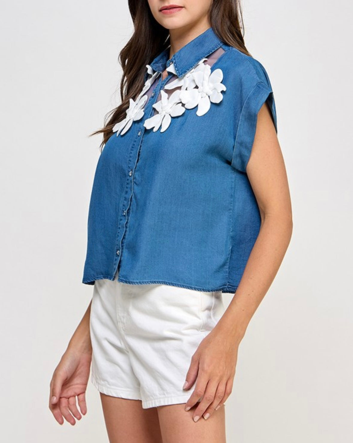 FLOWER DETAIL BUTTON DENIM SHIRT