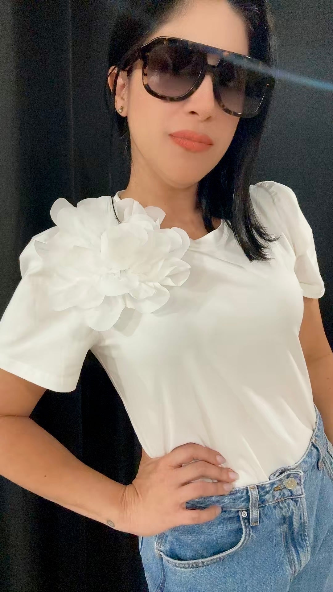 White flower top