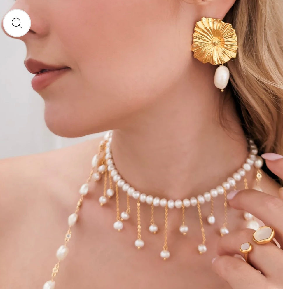 Amapola and pearl