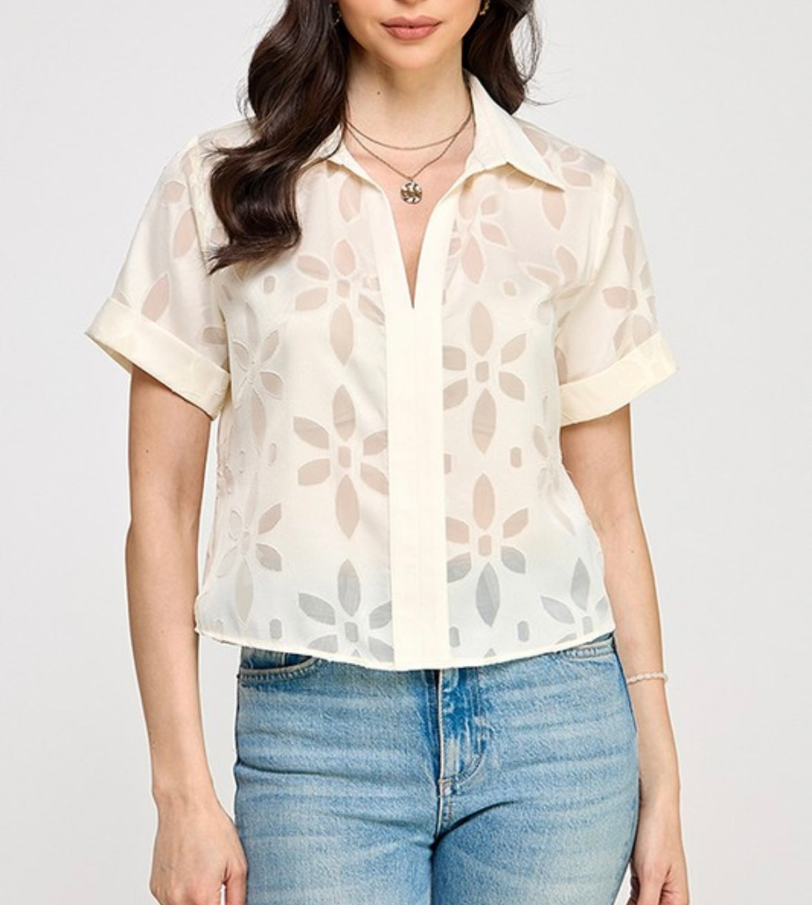 Short sleeve collar top with flowers
