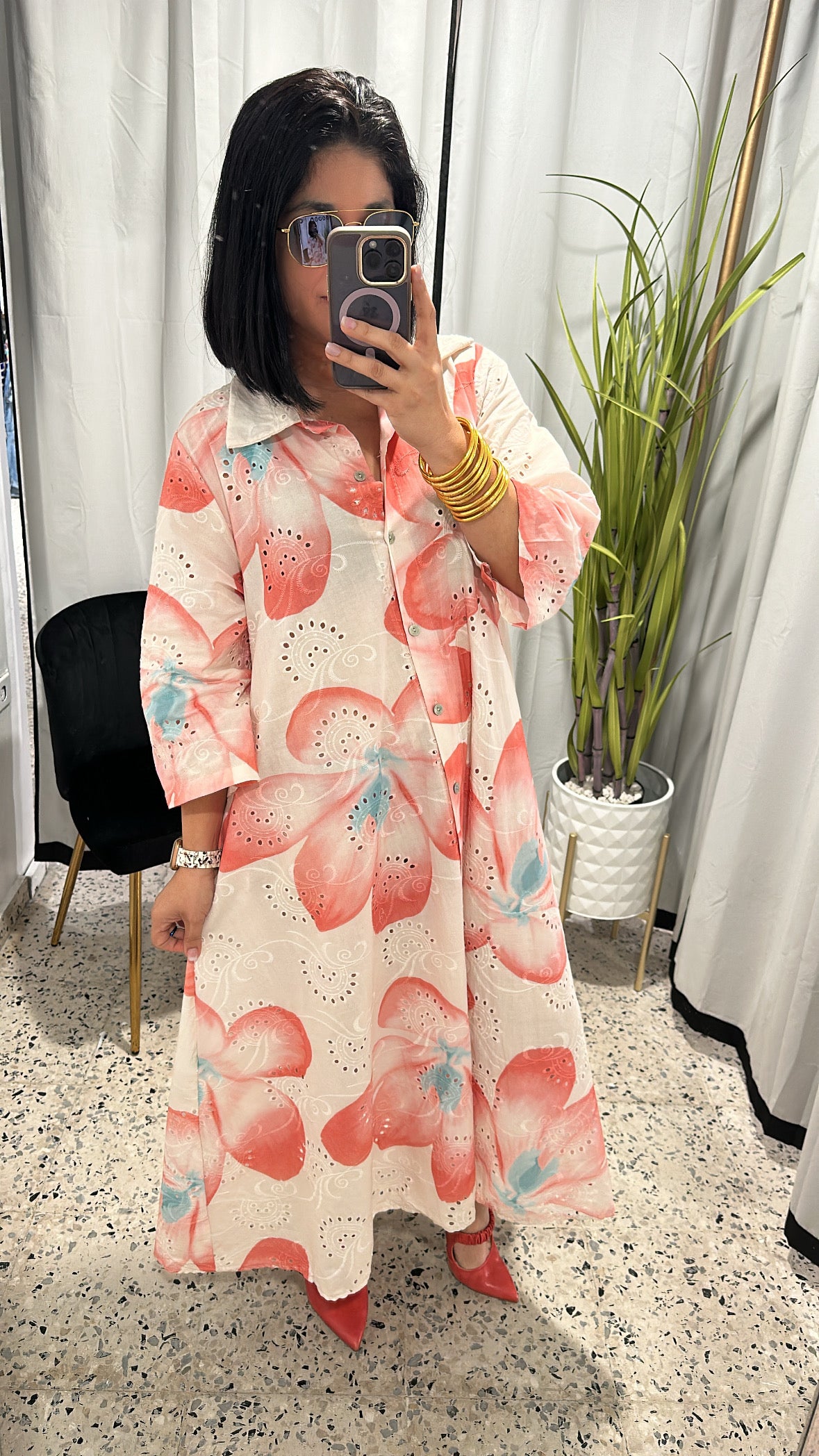 Long dress embroidery