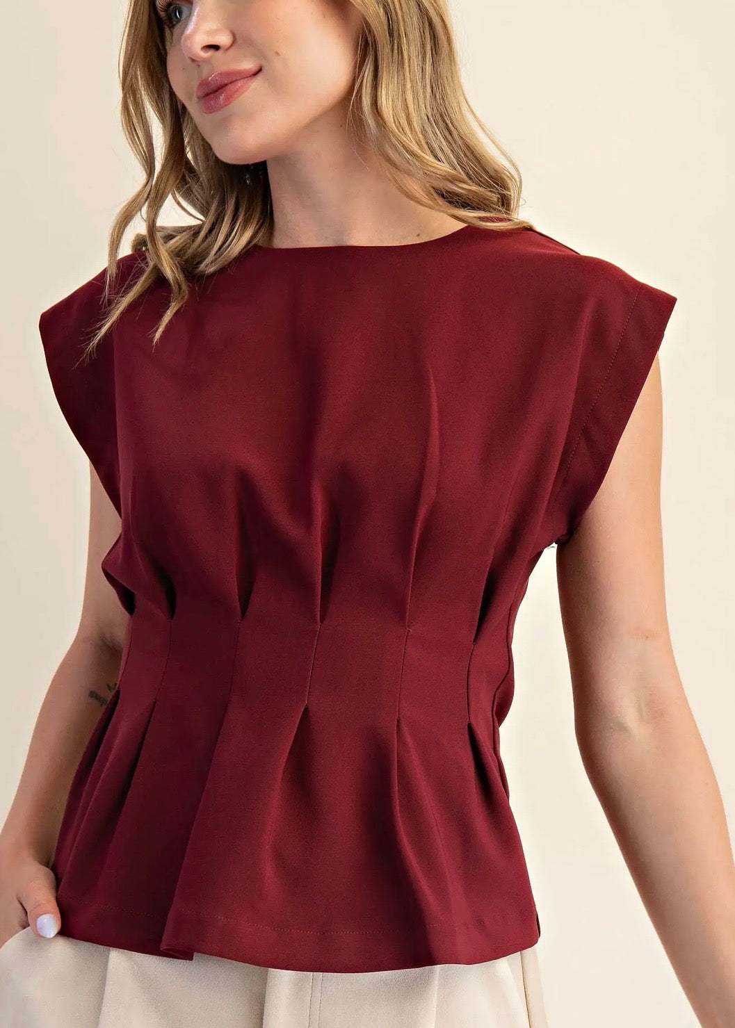 Round neck waist pleated top
