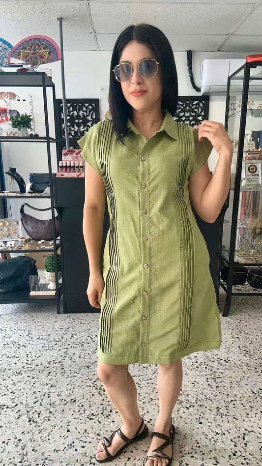 Polyester guayabera