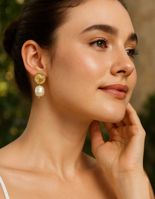 Me pearl earring