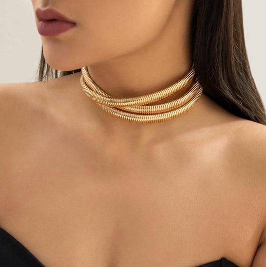 Three layer cobra choker